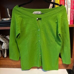 Joseph A Vibrant Green Knit Top